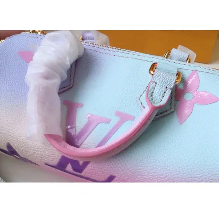 Bag 2207DJ0033 LV 0524
